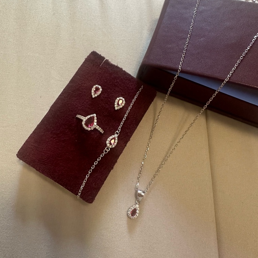 Elegant Silver (925) and Pink Jewelry Set